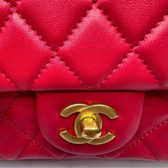 Chanel Pearl Crush - Picture 12 of 17